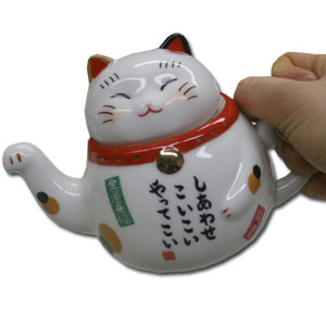 Lucky Cat Tea Pot