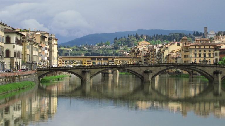 Brücken über dem Arno
