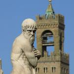 Brückenstatue und Turm des Palazzo Vecchio