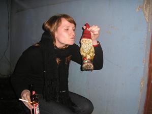 Roxanne Loves Garden Gnomes 0.0