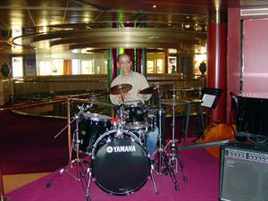 Live band dancing "Ocean bar"