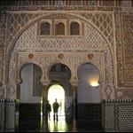 .. many Mudejar arches......