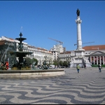 Looking at the paving in the Praca .....
