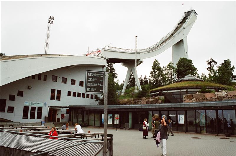 holmenkollen skijump