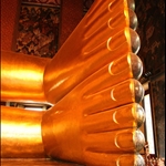 Biggest feet ive ever seen :0) Can you see the Mother of Pearl inlay?! 