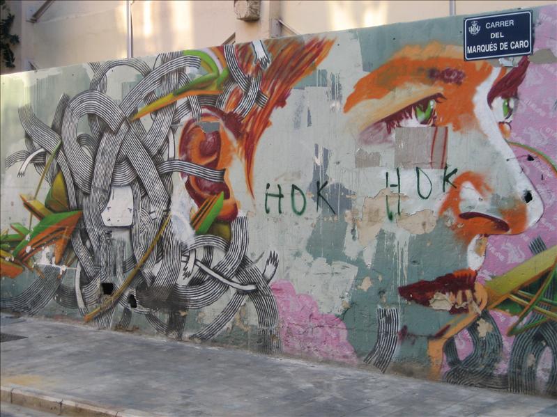 Little did we know, Valencia is known for its graffiti. We just happened to stumble upon it.