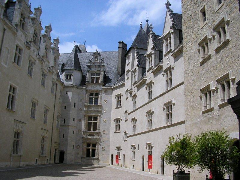 .. before visiting the chateau....