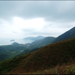 大蚊山和遠方的睇魚岩頂