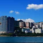 往北角村途中望數碼港及華富一帶