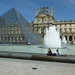 Le Louvre Pyramids