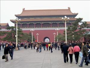 TIANANMEN SQUARE - ENTRANCE TO THE FORBIDDEN CITY