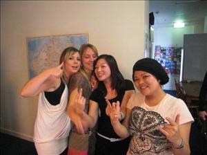 Amy Diandra, Linda and Pearl