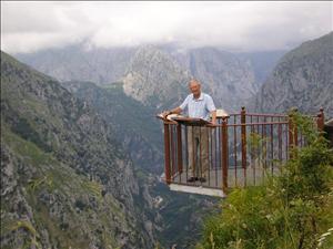 Colin braves the unsupported balcony....