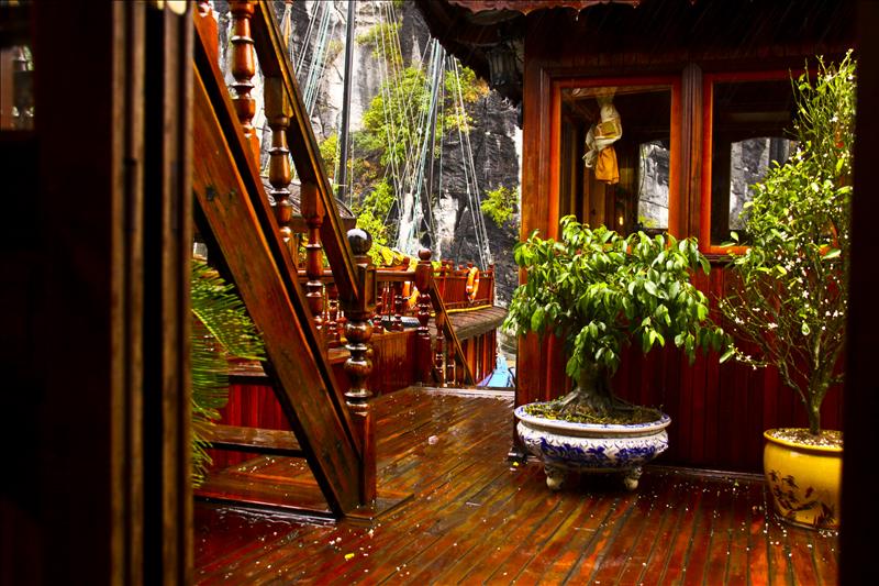Huy Hoang Boat