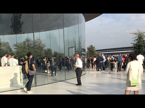 Live from Apple's iPhone 8/X event at Steve Jobs theater