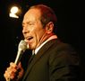 633px-paulanka07_thumb