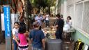 Link to: Diego and his street fans