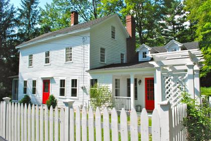 FRONT WITH PERGOLA