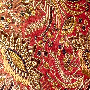 SILK BROCADE PATTERNED - WINE GOLD [BR706]