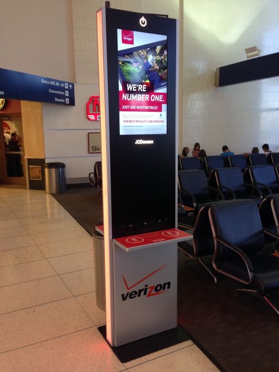 Charging kiosk jcdecaux