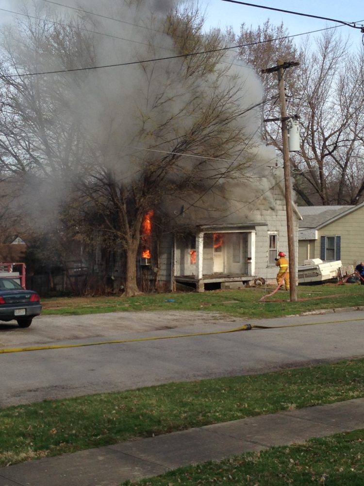 Fire Guts Carrollton Residence KMZU