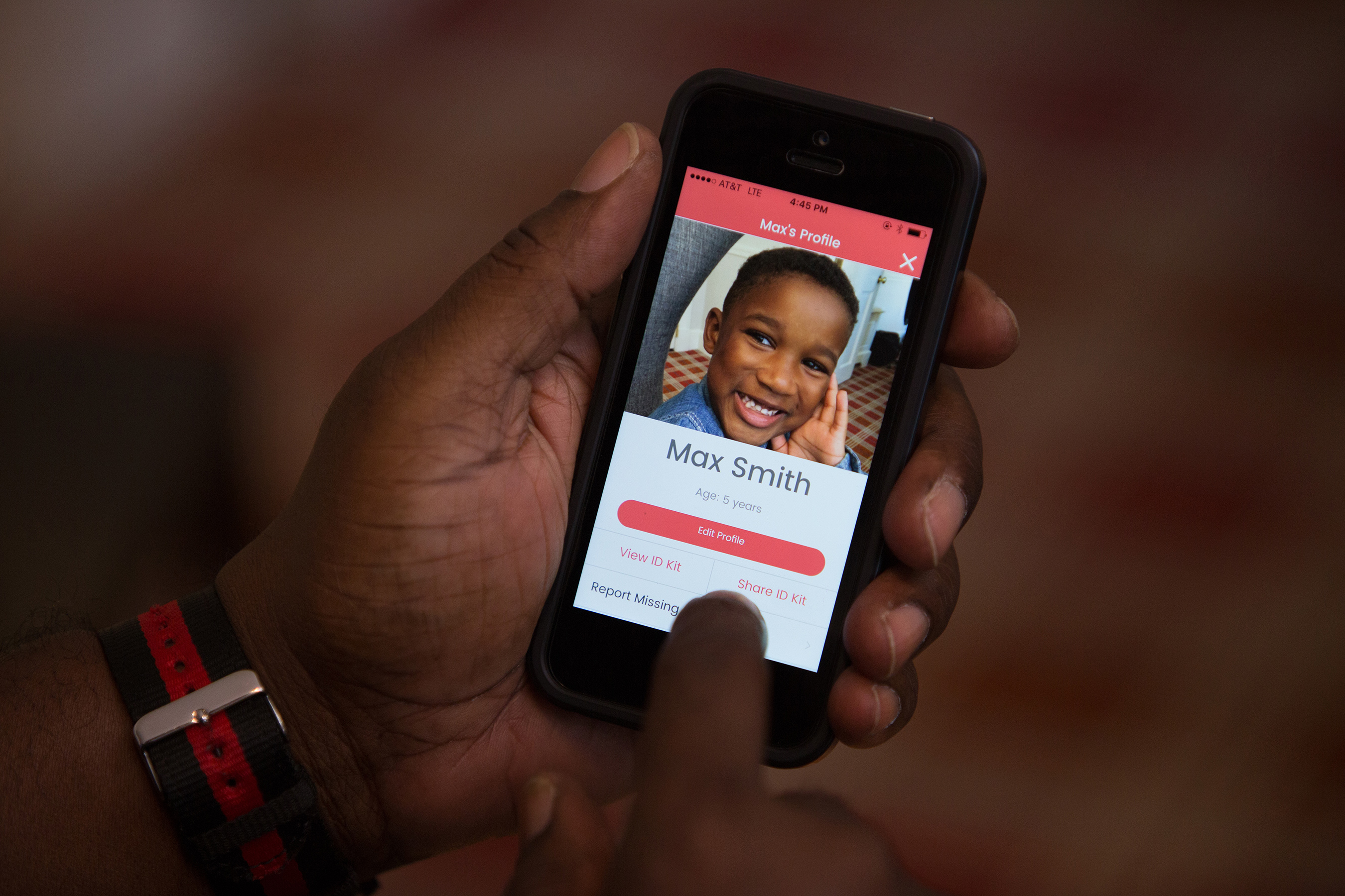 New child safety app is launched by NCMEC with digital ID kit KMZU