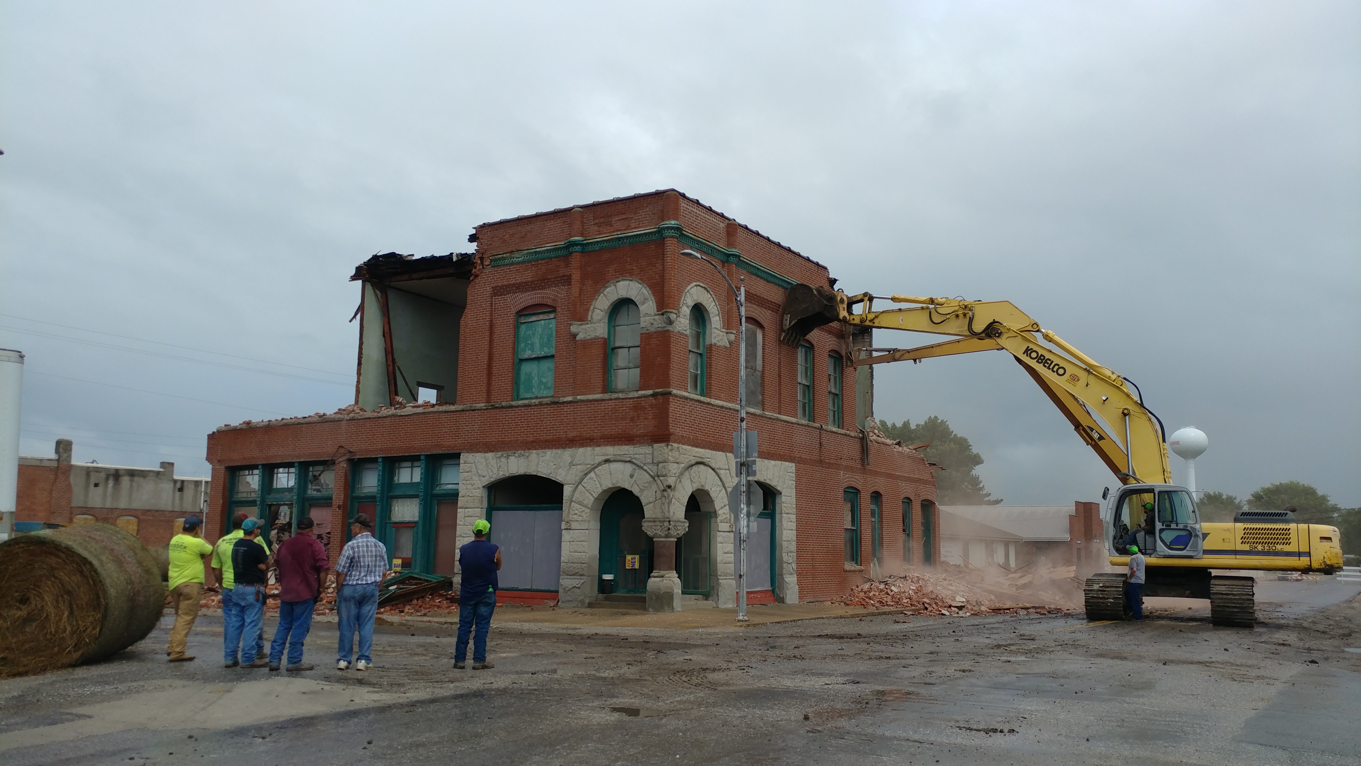Part of an empty building in downtown Norborne reportedly collapsed