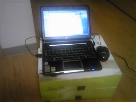 EeePC 2台 EeePC 2台
