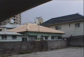 沖縄の赤瓦屋根 沖縄の赤瓦屋根