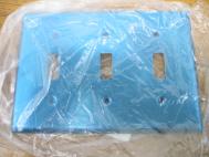 Leviton 904-84011 3 Gang Toggle Device Switch Plates