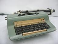 Olivetti Underwood Editor 2 Electric Typewriter ED-2