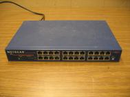 Netgear DS524 Dual Speed Stackable Hub 24 Port 10/100