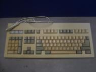 Vintage SKM-1040 FCC ID GJJSKM-1040 PS/2 Keyboard