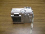Nikon E775 CoolPix 775 Digital Camera 2 MegaPixel