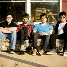 La_couch_serious_300.large