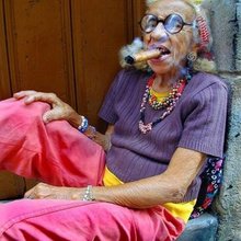 Old_lady_smoking.large
