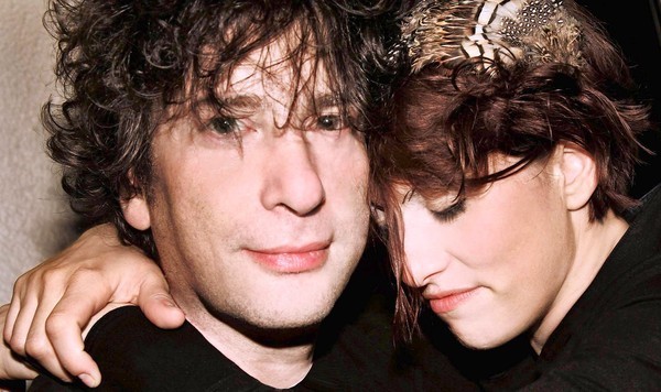 Neil Gaiman and Amanda Palmer.