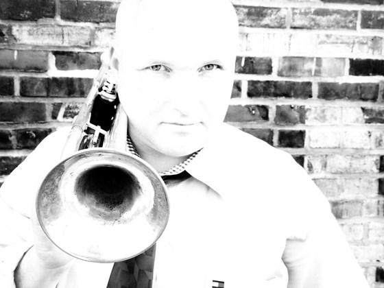 Mark_bw