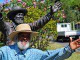 Johnny_and_statue