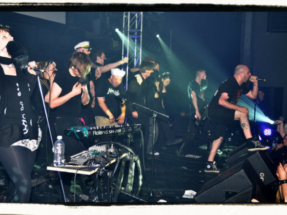 Photo-full