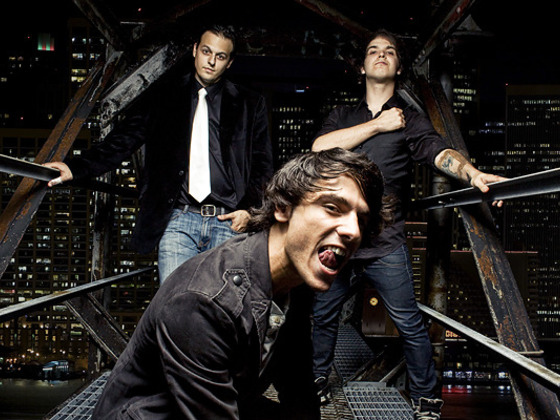 Photo-full
