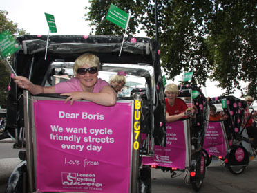 LCC volunteers send Boris Johnson a message at Freewheel 2008