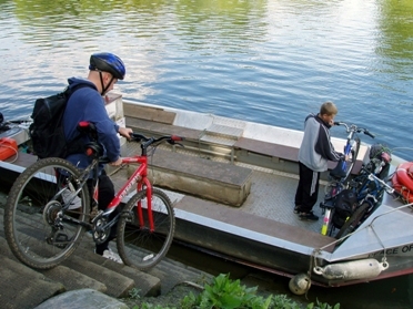 Crossing the Thames with a bike Credit: Pollards Hill Cyclists Crossing the Thames with a bike Credit: Pollards Hill Cyclists