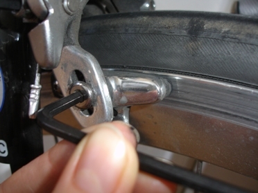 Replacing a brake pad