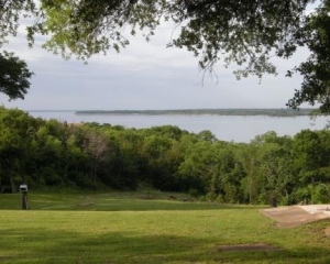 Texoma Waterfront home awesome lake views!