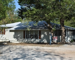CUTE LAKEHOUSE NEAR HIGHPORT MARINA