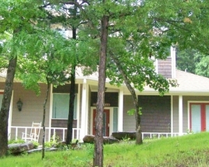 Comfortable Home in Tanglewood Hills