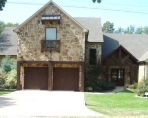 Luxury Cedar Creek Lakehouse - Sleeps 18 Comfortably!