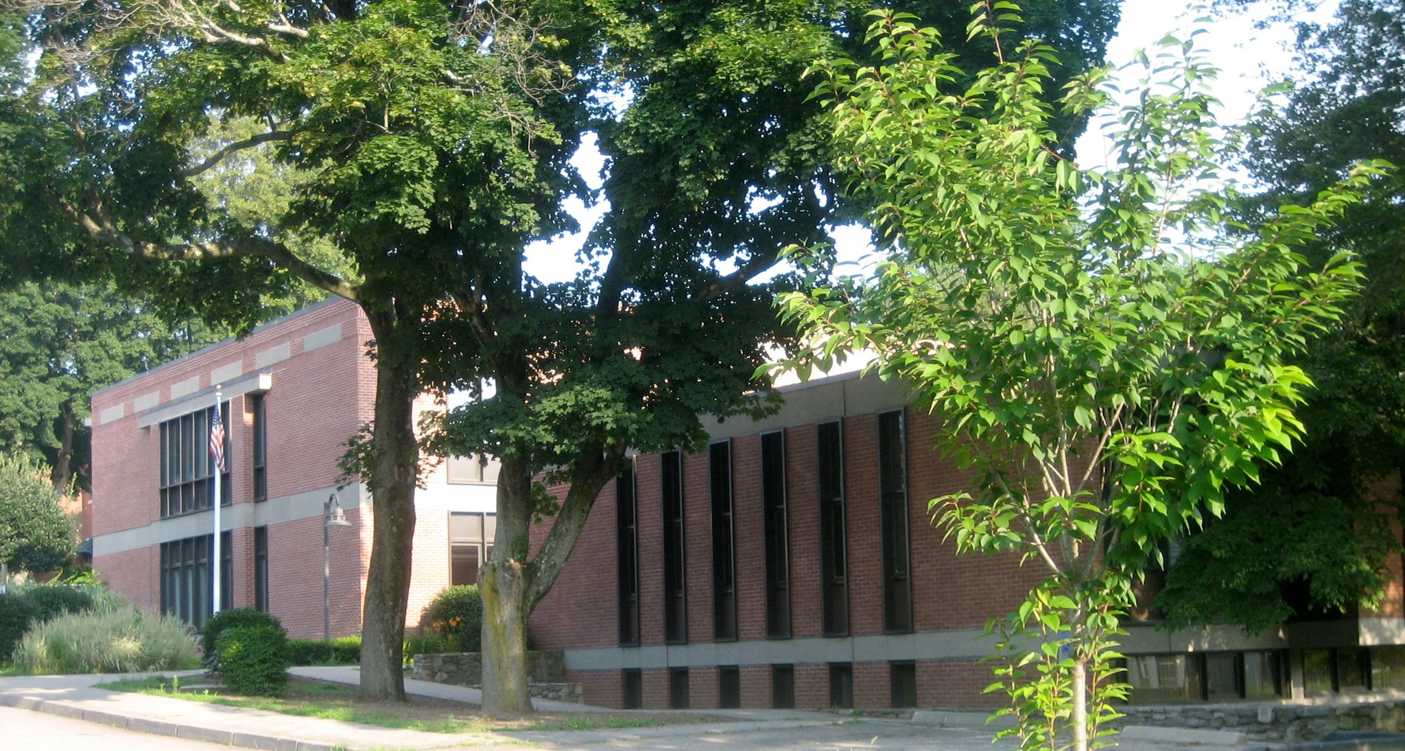 Home Wakefield Hills Elementary School Library RILINK Schools at