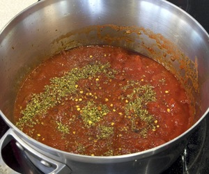Basic Pizza Sauce Image